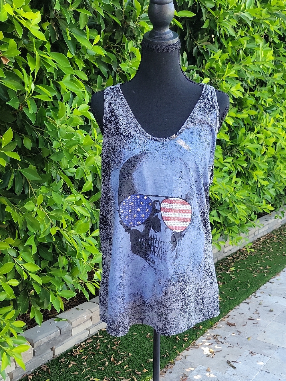 Rock & Republic Gray Skull Patriotic Embellished Tank Top Sz L